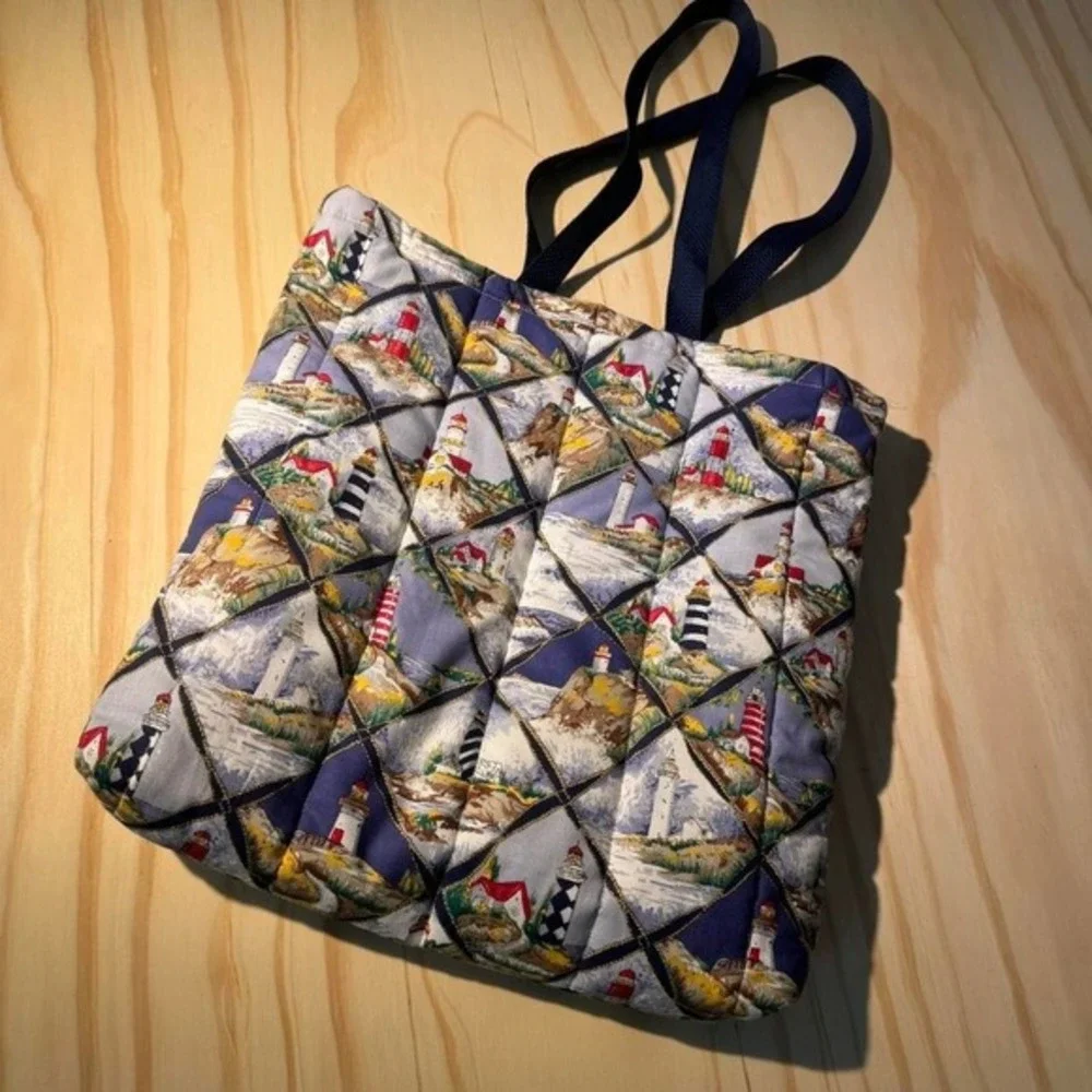 Quilted‎ lighthouse tote